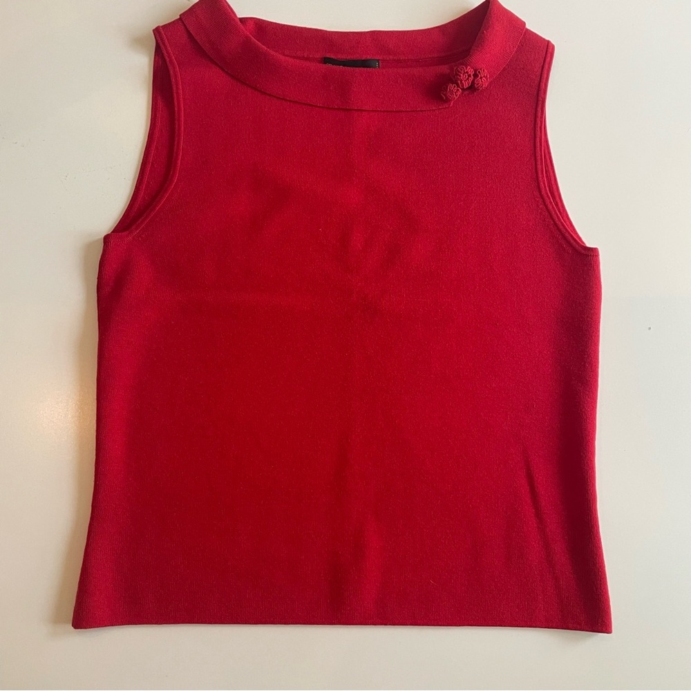 Sleeveless silk blend top